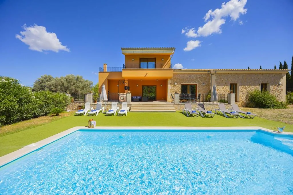 Villa — Villa Es Garrover
