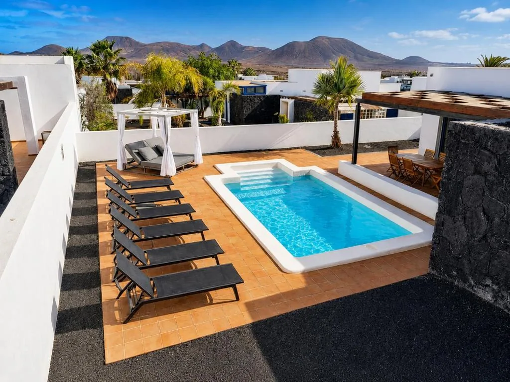 Villa mit privatem Pool — Villa Esperanza by Villalia con piscina climatizada y cama balinesa