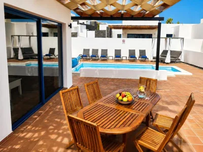 Villa Esperanza by Villalia con piscina climatizada y cama balinesa — Foto 4