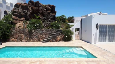 Villa Essence - a unique detached villa with A-C, heated private pool, hottub, gardens, patios and stunning views! — foto 3