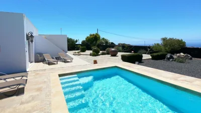 Villa Essence - a unique detached villa with A-C, heated private pool, hottub, gardens, patios and stunning views! — foto 5