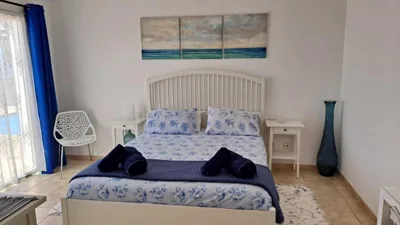 Villa Essence - a unique detached villa with A-C, heated private pool, hottub, gardens, patios and stunning views! — foto 8