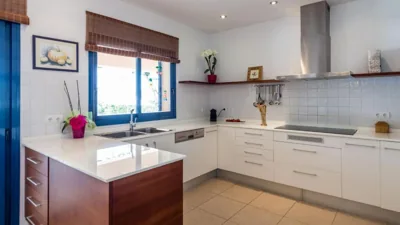 Villa Etruria close to Playa d'en Bossa — foto 3