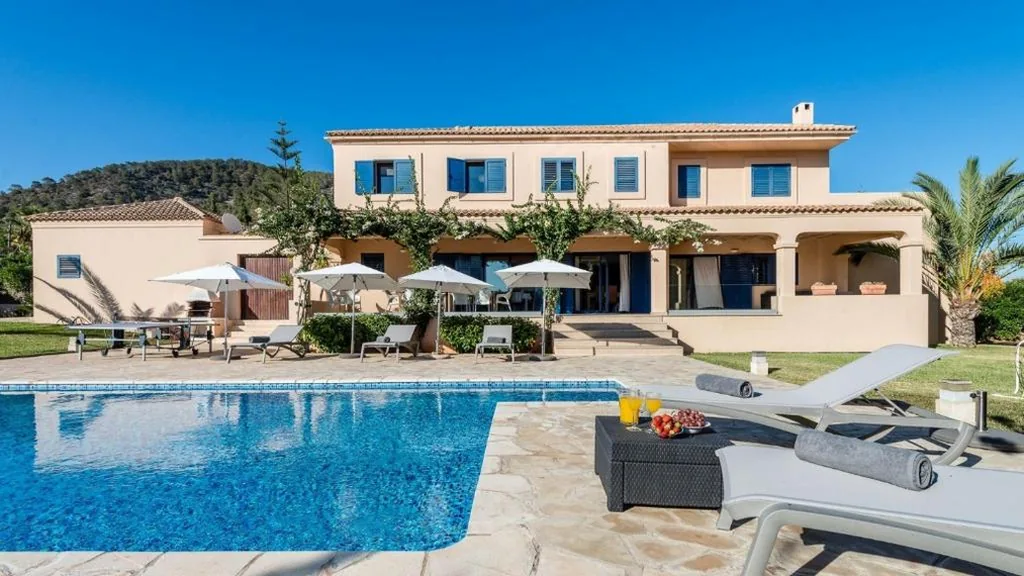 Villa — Villa Etruria close to Playa d'en Bossa