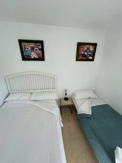 Villa FAMARA CASA EN MALAGA CERCA DE PLAYA Y AEROPUERTO HASTA 10 PERSONAS CON PISCINA PRIVADA — Foto 10
