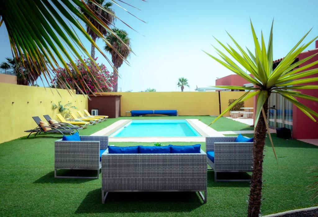 Villa Family Heated Pool