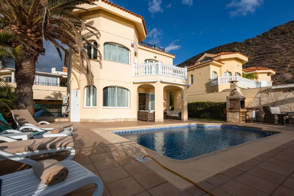 Villa con vistas al mar — Villa Faya Private Pool, 50m from the Ocean