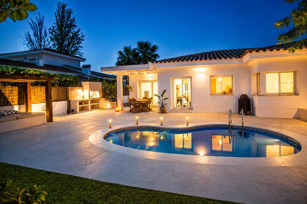 Villa — Villa Fernweh - Piscina Privada - Playa - BBQ - Parking - Delta de l'Ebre - Riumar