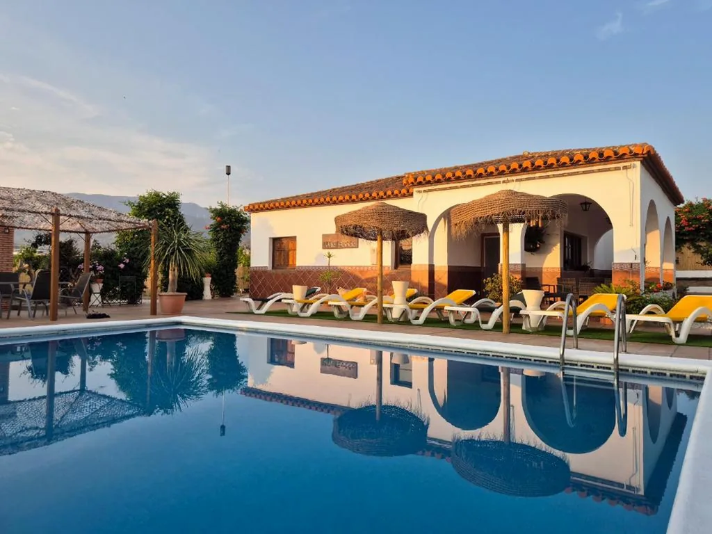 Moradia com piscina privada — Villa Florida