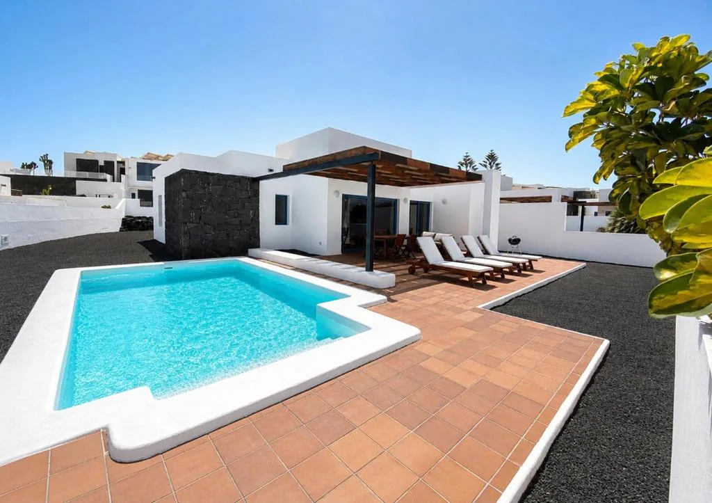 Villa con piscina privata — Villa Gaumet by Villalia - Descanso a los pies del Volcán