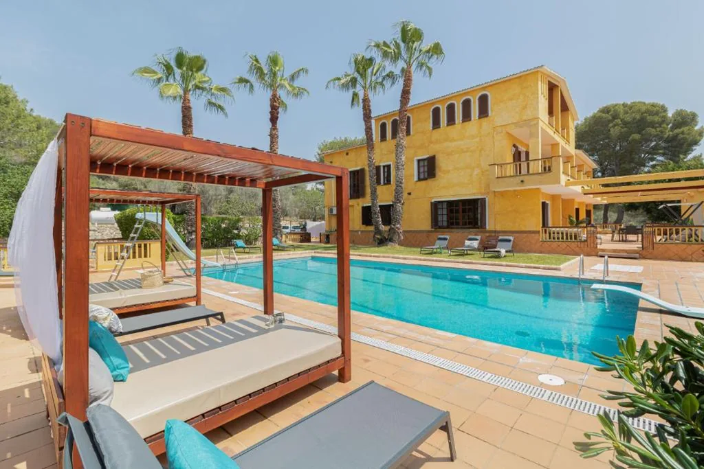 Villa — Villa Golf Sitges
