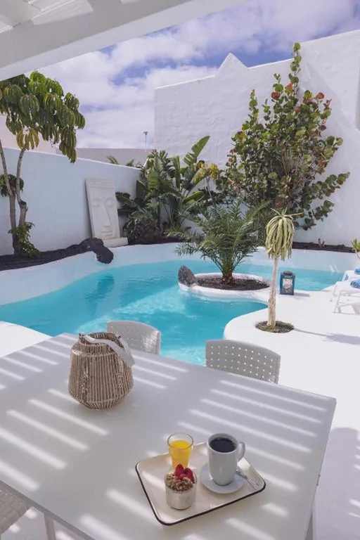 Deluxe别墅 — Villa Guajara Piscina Climatiz Jacuzzi Villa 714