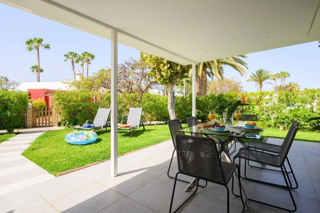 Moradia com 2 quartos — Villa Guerrero - Terraza y acceso a piscina común