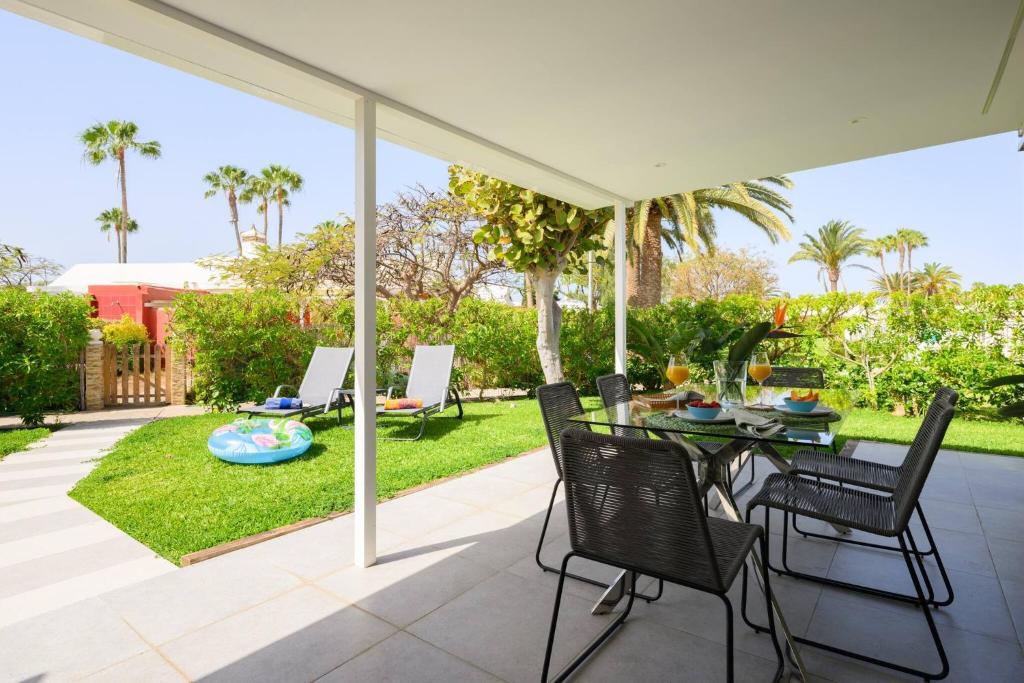 Villa Guerrero - Terraza y acceso a piscina común
