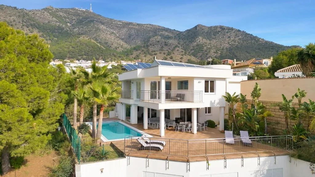 Villa — Villa -Heated pool -Amazing view -Ideal for groups