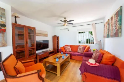 Villa Holivista Elegant 4-Bedroom Spanish Villa in Estepona — foto 6