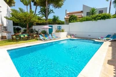 Villa Holivista Elegant 4-Bedroom Spanish Villa in Estepona — foto 9