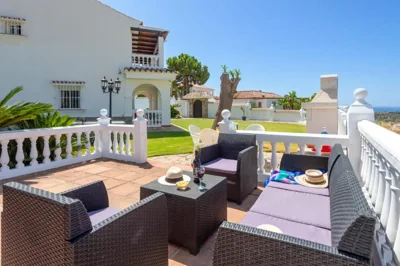 Villa Holivista Elegant 4-Bedroom Spanish Villa in Estepona — foto 11
