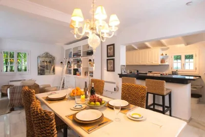 Villa in palm tree plantation, near the beach. — foto 5