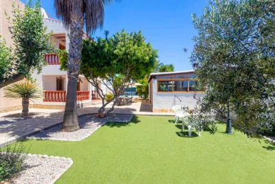 Villa in Playa D´en Bossa sleeps 9 — foto 6