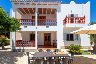 Villa in Playa D´en Bossa sleeps 9 — foto 11