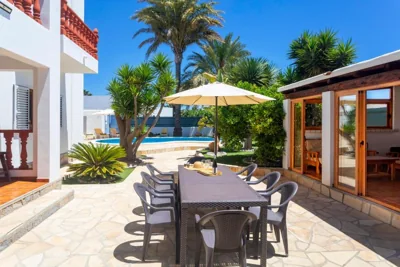 Villa in Playa D´en Bossa sleeps 9 — foto 12
