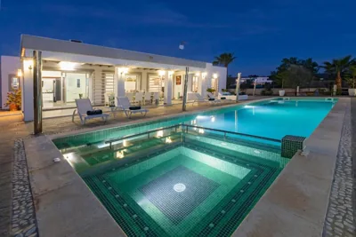 Villa in San Antonio Sleeps 10 — photo 9