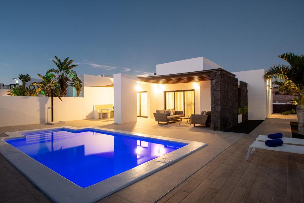 Villa Iris by Villalia