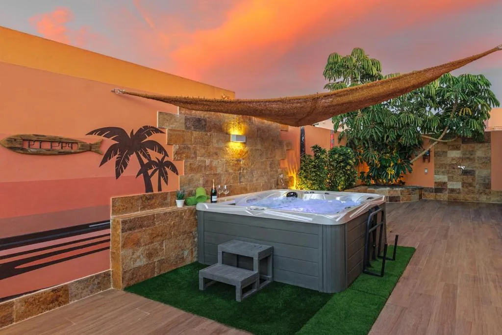 Villa de 3 dormitorios — Villa Jacuzzi & Barbecue