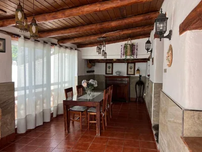 Villa Jardin piscina climatizada — foto 11