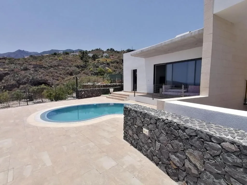 Villa met 3 slaapkamers — VILLA “LA FLORIDA” - WONDERFUL VIEWS - POOL – WIFI