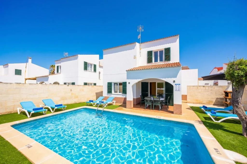 Villa — Villa La Luna