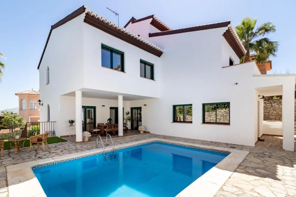 别墅 — Villa La Piedad