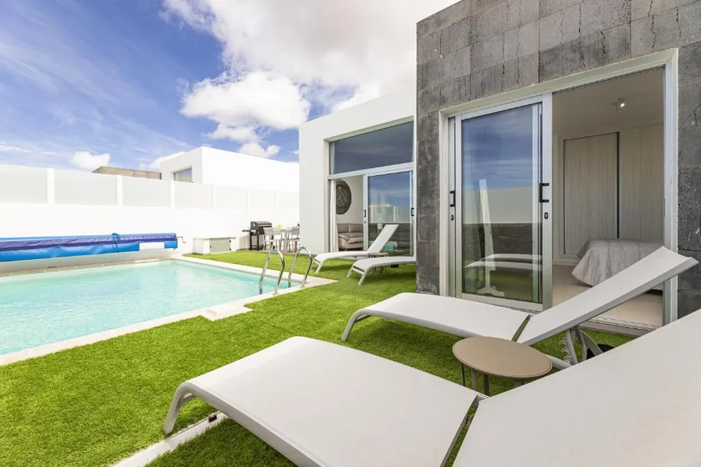 Villa con piscina privada — Villa La Sombrera