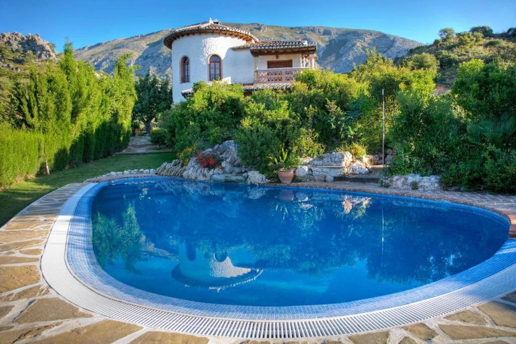 Villa — Villa La Torre Rocabella
