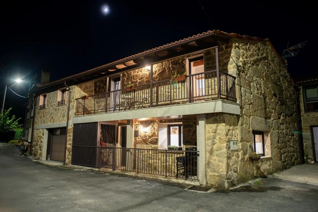 Villa — Villa Limia