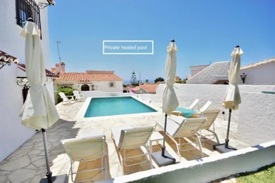 Villa Little Castle Sea&Mountain - villa vistas al mar y piscina privada en Capistrano Village urbanización, Nerja — 写真 6