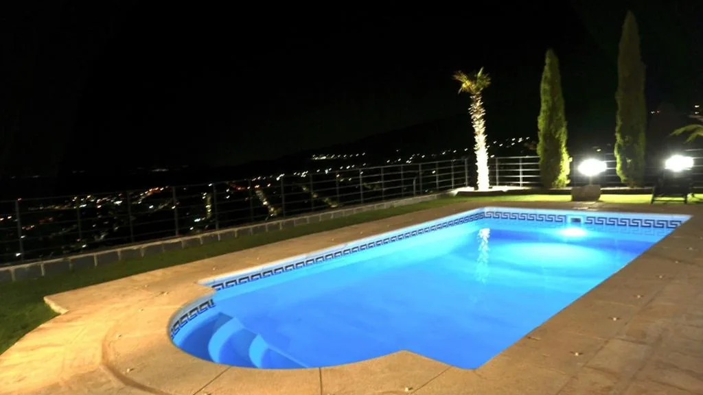 Villa con vistas al jardín — Villa Los Ángeles - El Espinar