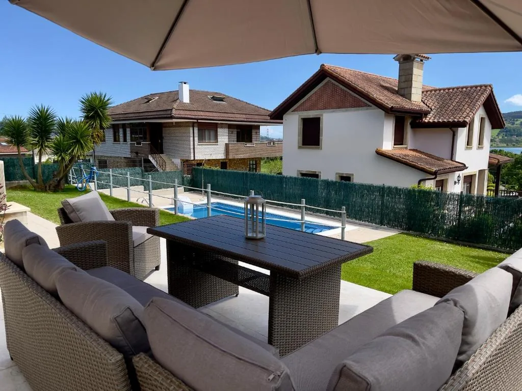 Villa — Villa Los Olivos