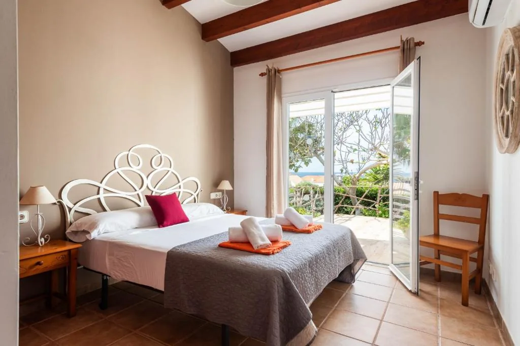 Villa Los Remos by Escape Home