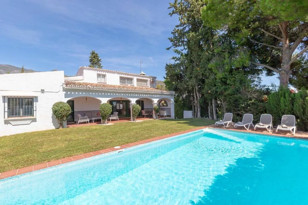 Villa — Villa Los Tres Almendros