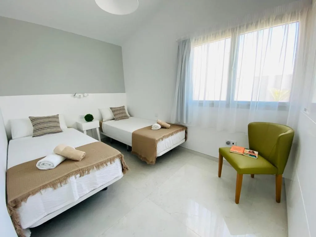 Villa Lucia with private heated pool, first beachline