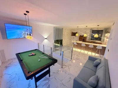 Villa lujosa con spa, piscina y sala de juegos PRIVADOS — foto 4
