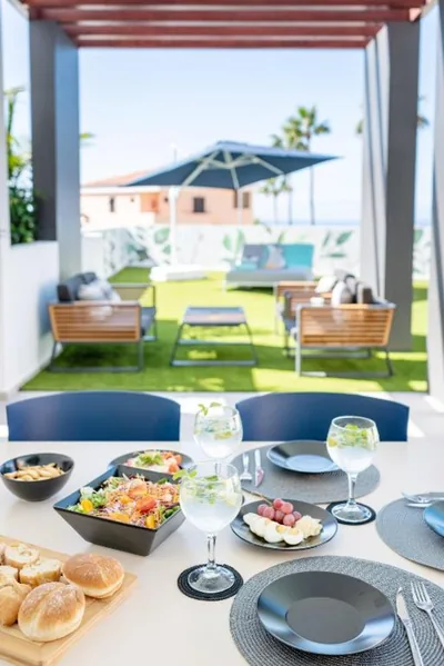 Villa Macaronesia - Seaviews, Large Terrace, Private Heated Pool & BBQ — Foto 5