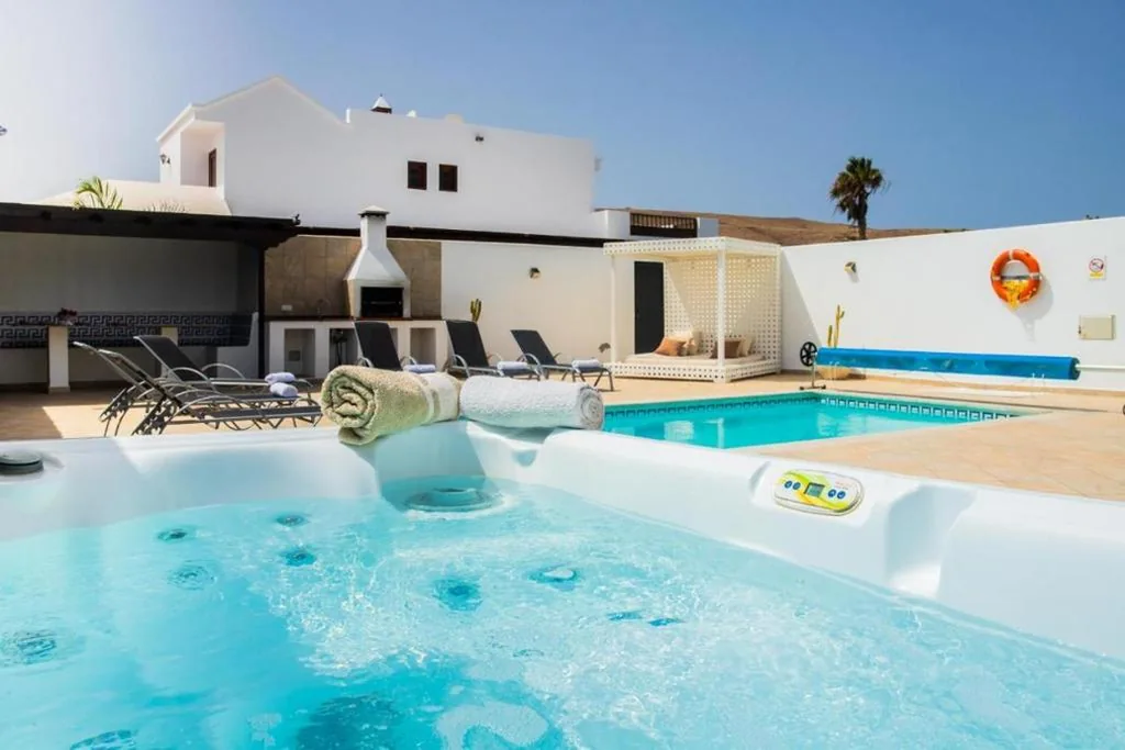 Villa — VILLA Maday May