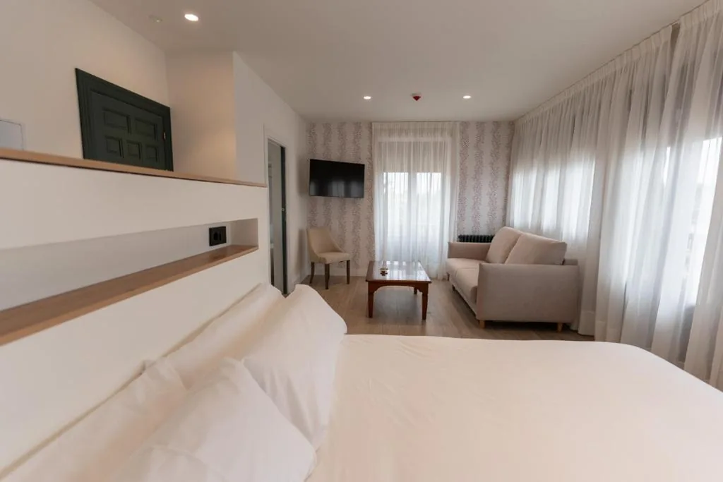 Chambre double Deluxe avec vue sur la montagne - 1 ou 2 lits — Villa Magnolia Guest House Boutique