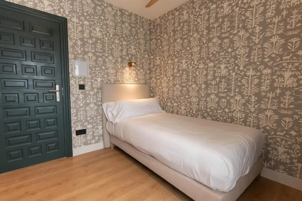 Chambre individuelle avec terrasse — Villa Magnolia Guest House Boutique