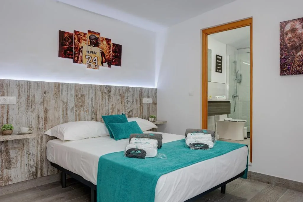 Villa Mamba By Seric,15' walking to the beach