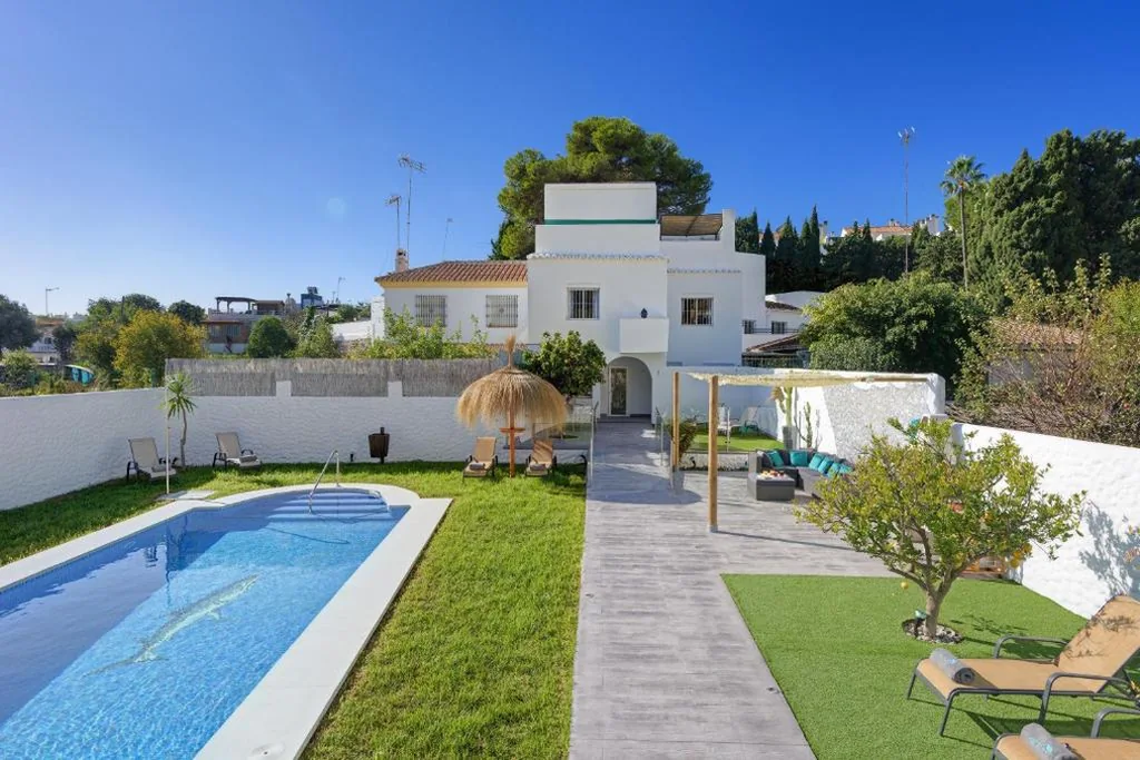 Villa — Villa Mamba By Seric,15' walking to the beach
