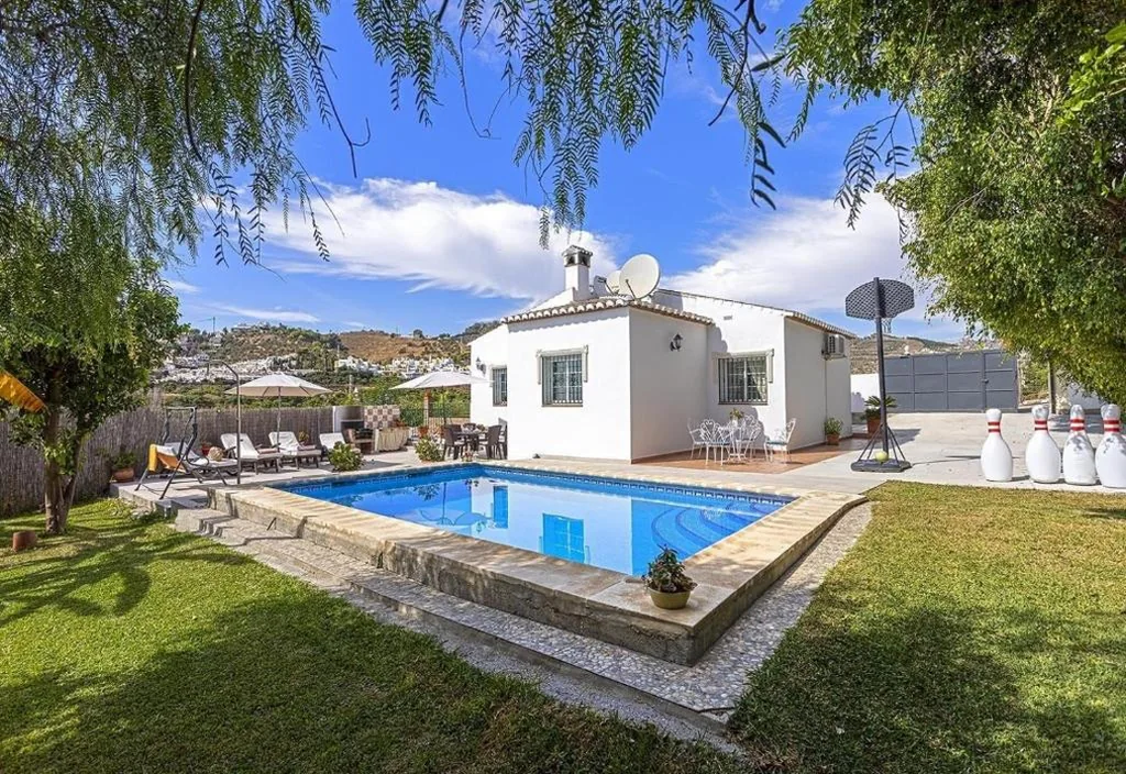 海の景色を望むヴィラ — Villa Manuel in Nerja